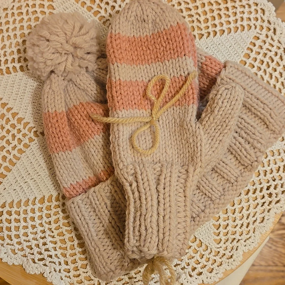 Childs pink and tan knit hat and gloves